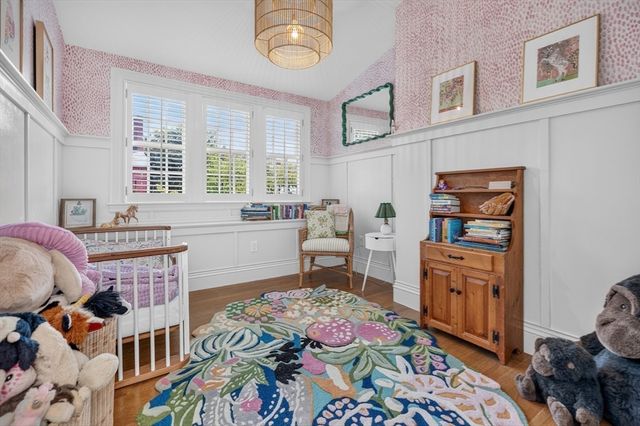 54 Pinckney St, Boston, MA 02114