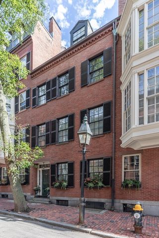 54 Pinckney St, Boston, MA 02114