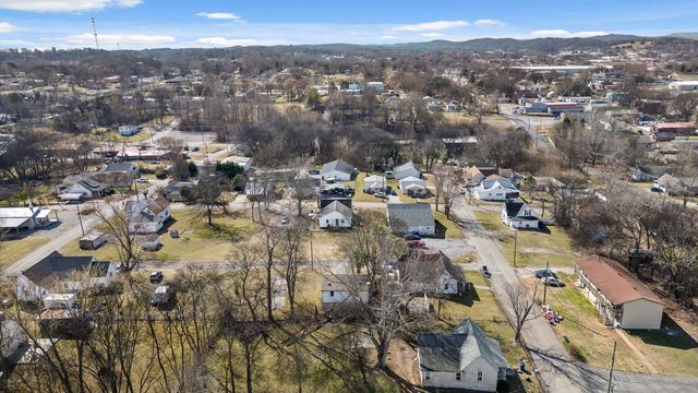 860 Berry Street NE, Cleveland, TN 37311