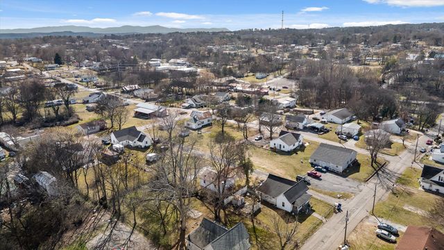 860 Berry Street NE, Cleveland, TN 37311