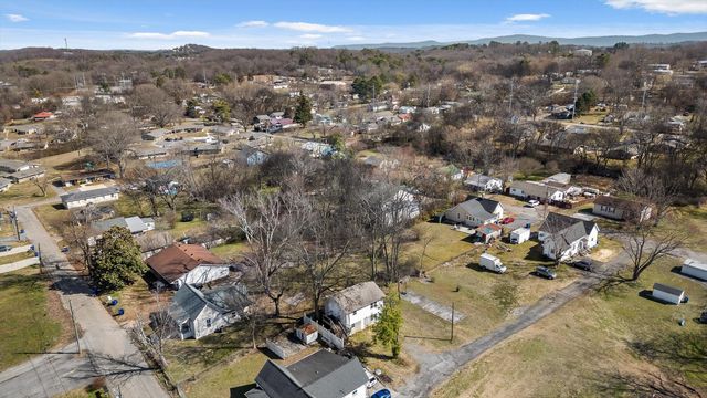 860 Berry Street NE, Cleveland, TN 37311