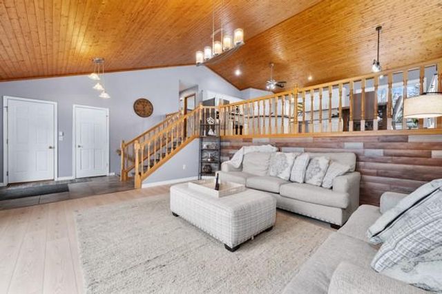 1652 950th Street, Eau Claire, WI 54701