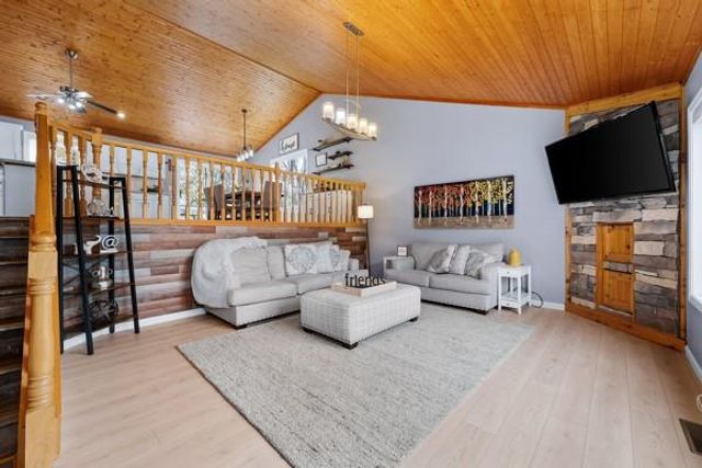 1652 950th Street, Eau Claire, WI 54701