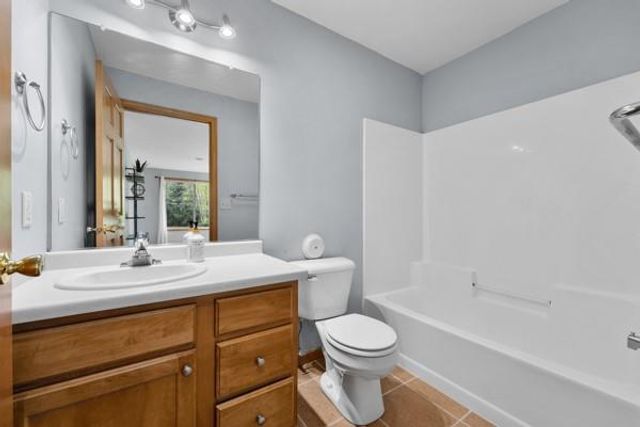 1652 950th Street, Eau Claire, WI 54701