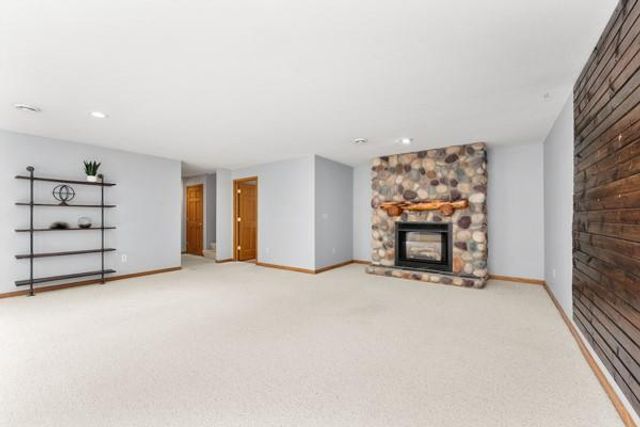 1652 950th Street, Eau Claire, WI 54701