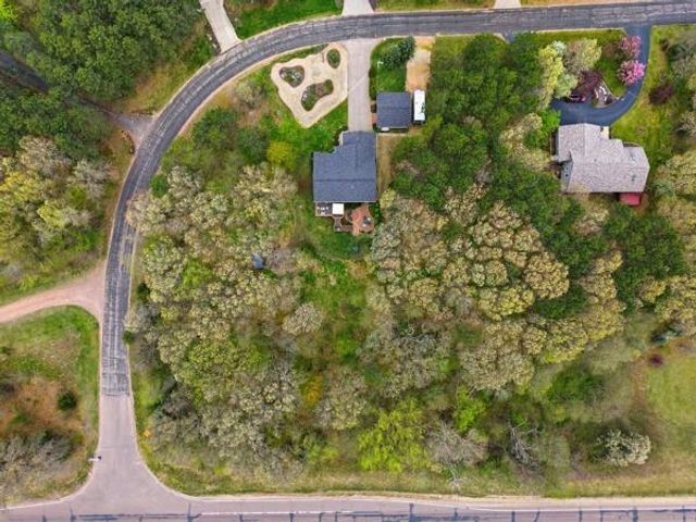1652 950th Street, Eau Claire, WI 54701