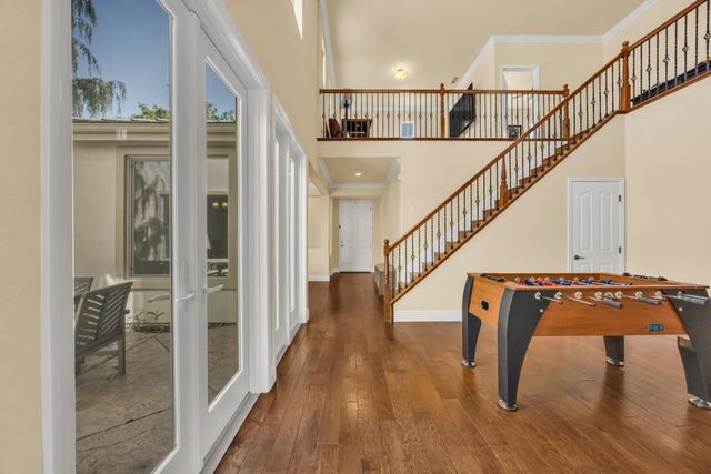 1046 Smith Way, Folsom, CA 95630