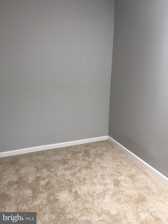 Image 10 of property listing at 3021 GRAYSON ST, Baltimore, MD 21216