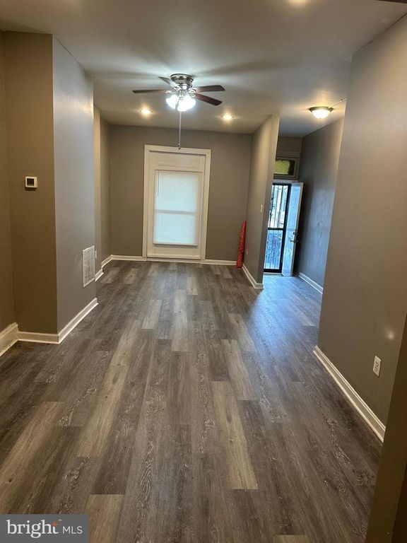 Image 3 of property listing at 3021 GRAYSON ST, Baltimore, MD 21216