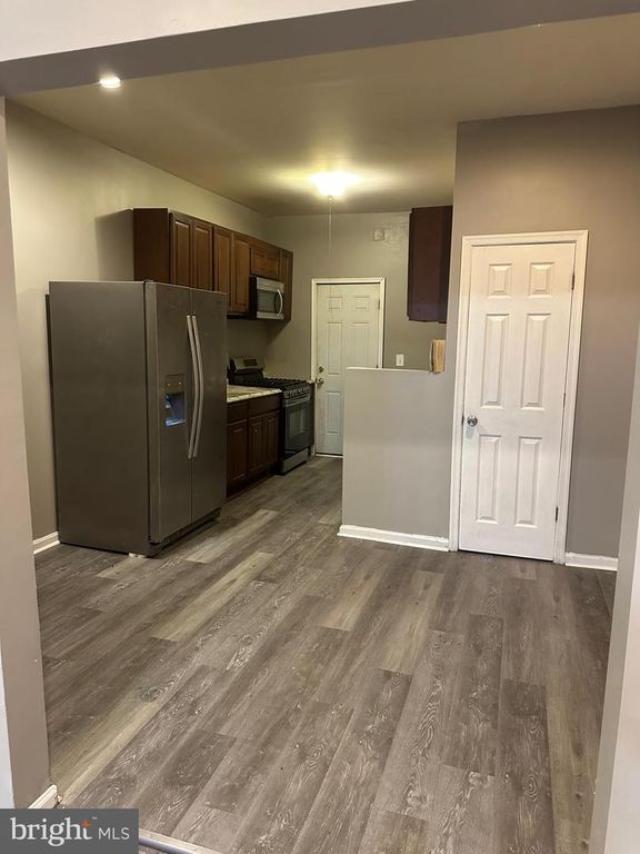 Image 4 of property listing at 3021 GRAYSON ST, Baltimore, MD 21216