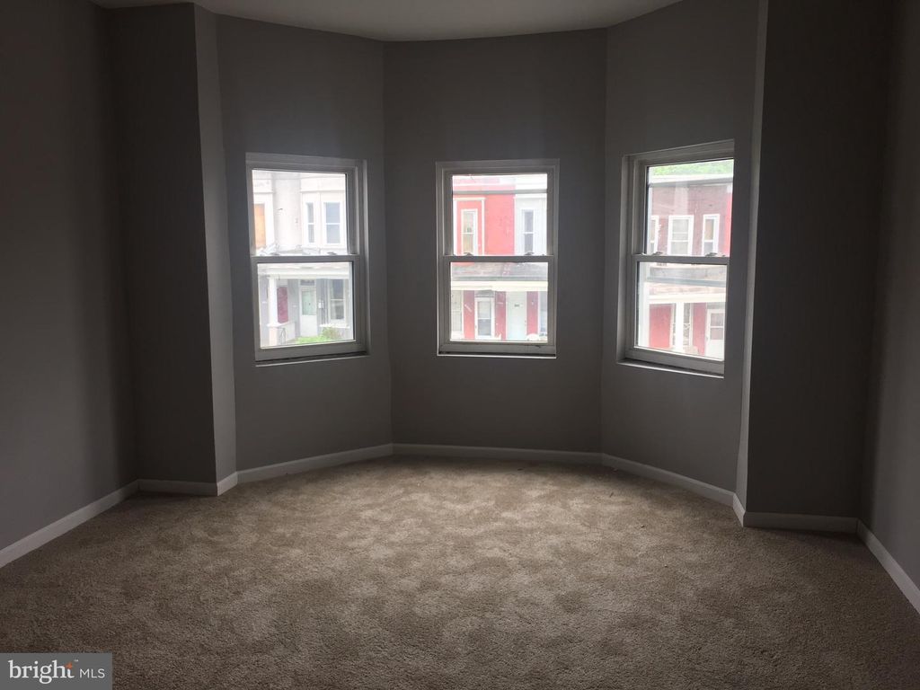 Image 7 of property listing at 3021 GRAYSON ST, Baltimore, MD 21216