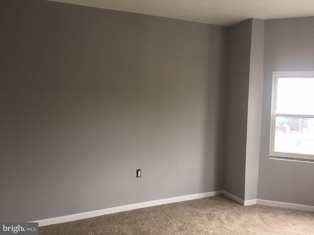 Image 8 of property listing at 3021 GRAYSON ST, Baltimore, MD 21216