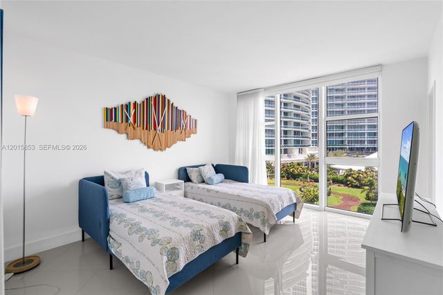 10275 Collins Ave 509, Bal Harbour, FL 33154