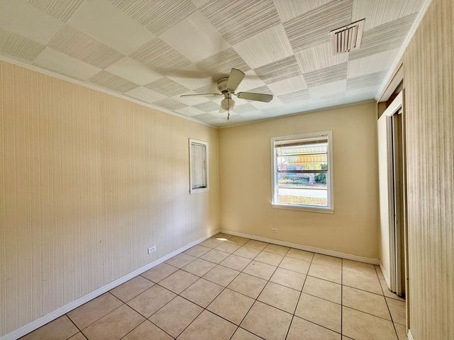1050 NE Wright Avenue, Jensen Beach, FL 34957