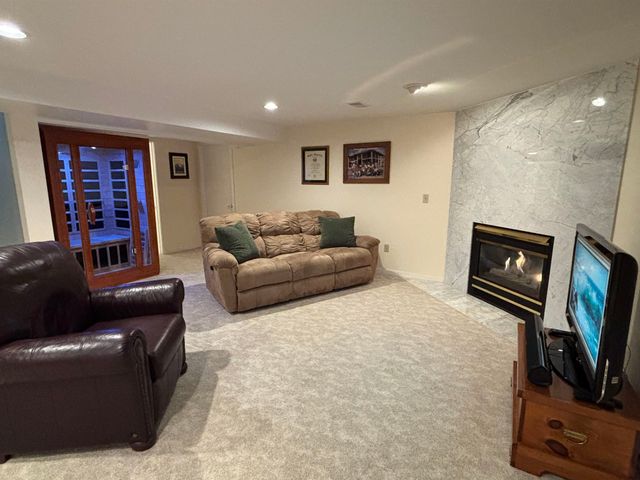 12 Wilshire Drive, Frankenmuth, MI 48734