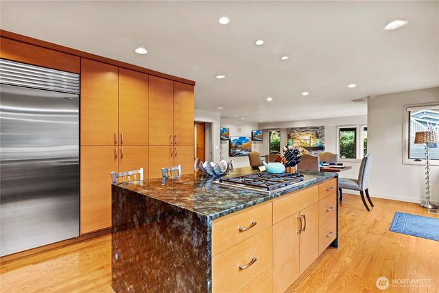 10535 NE 53rd Street, Kirkland, WA 98033