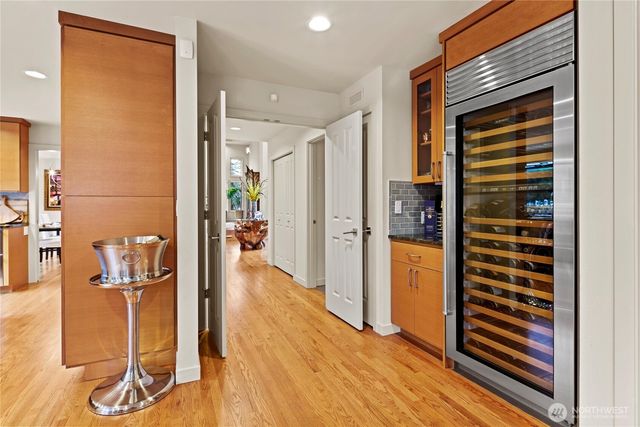 10535 NE 53rd Street, Kirkland, WA 98033