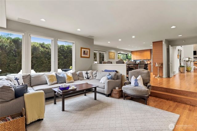 10535 NE 53rd Street, Kirkland, WA 98033