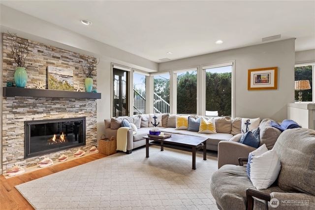 10535 NE 53rd Street, Kirkland, WA 98033