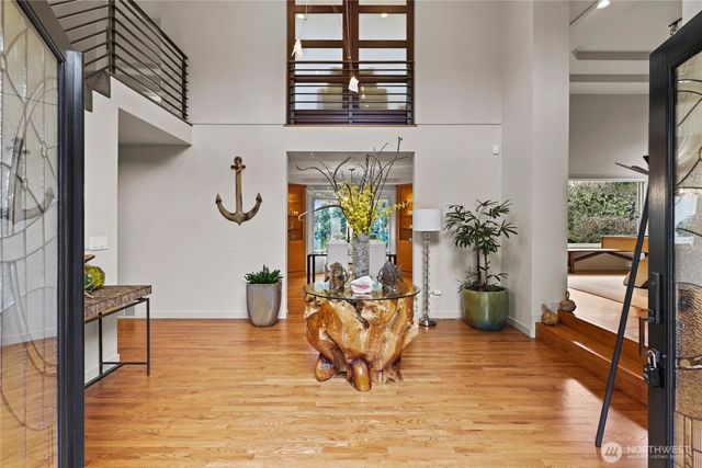 10535 NE 53rd Street, Kirkland, WA 98033