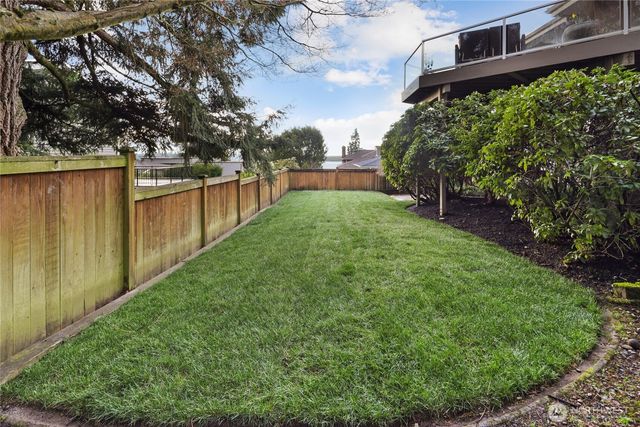 10535 NE 53rd Street, Kirkland, WA 98033