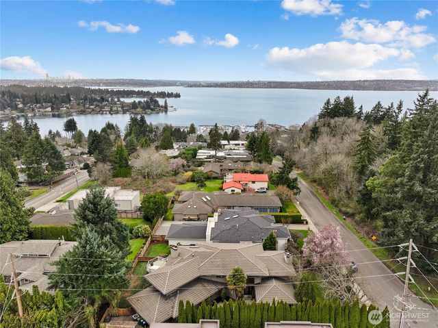 10535 NE 53rd Street, Kirkland, WA 98033
