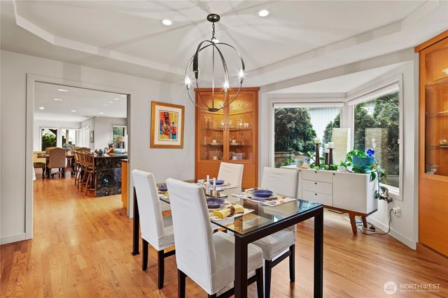 10535 NE 53rd Street, Kirkland, WA 98033