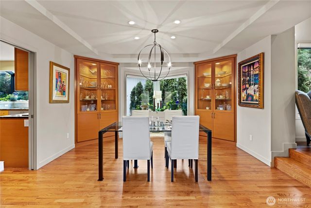 10535 NE 53rd Street, Kirkland, WA 98033