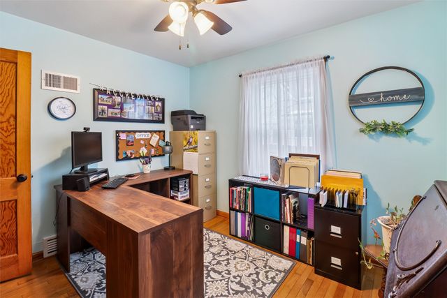 706 N Howard Street, Indianola, IA 50125