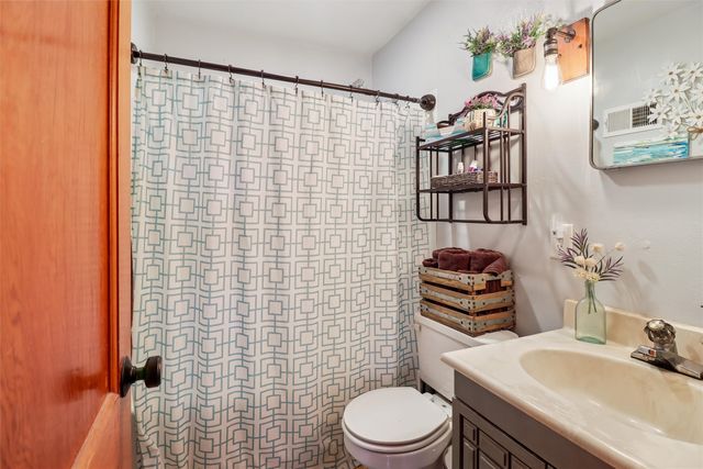 706 N Howard Street, Indianola, IA 50125