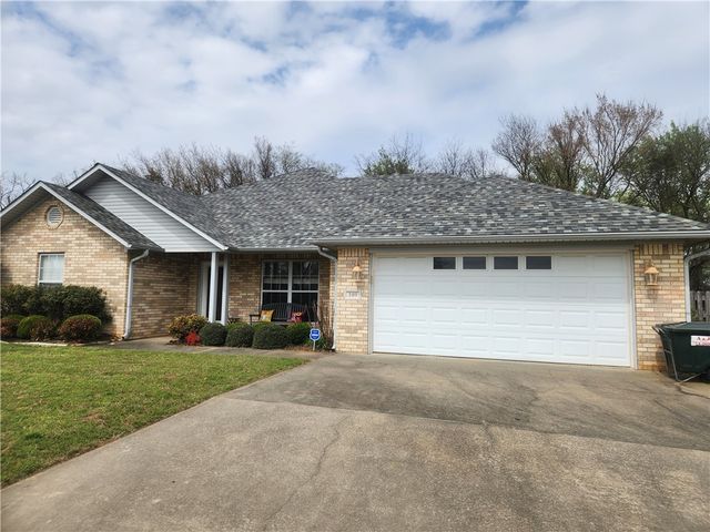 109 Peachtree, Clarksville, AR 72830