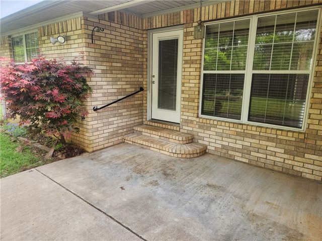 109 Peachtree, Clarksville, AR 72830
