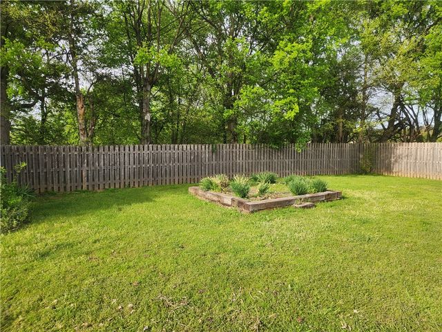 109 Peachtree, Clarksville, AR 72830