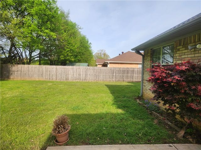 109 Peachtree, Clarksville, AR 72830