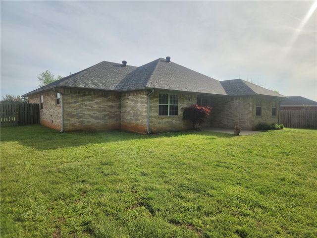109 Peachtree, Clarksville, AR 72830