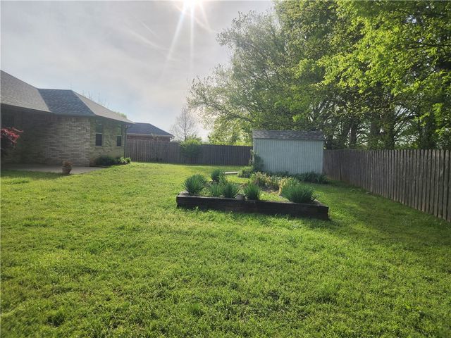 109 Peachtree, Clarksville, AR 72830