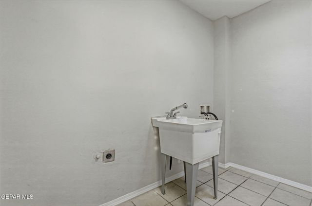 10216 SHENANDOAH Street, El Paso, TX 79924