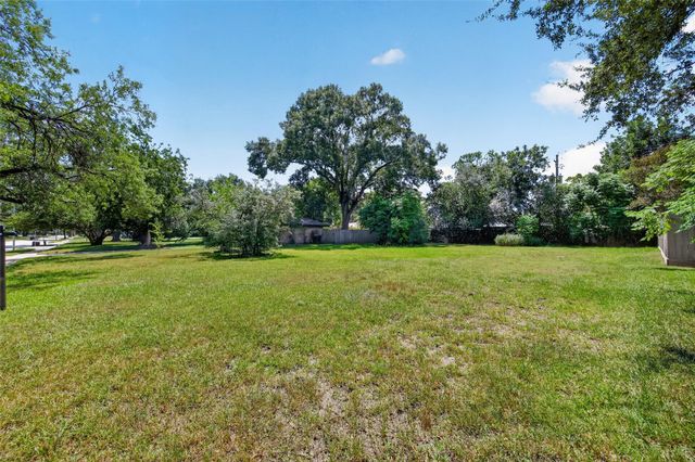 5639 W Bellfort Avenue, Houston, TX 77035