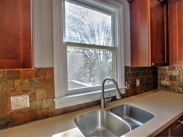 975 Odessa Drive NW, Atlanta, GA 30318