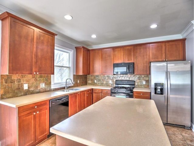 975 Odessa Drive NW, Atlanta, GA 30318