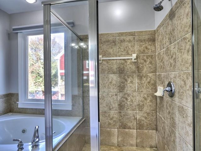 975 Odessa Drive NW, Atlanta, GA 30318