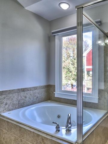 975 Odessa Drive NW, Atlanta, GA 30318