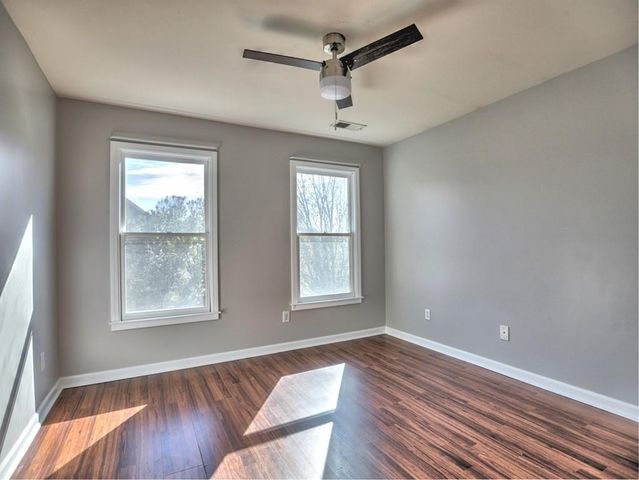 975 Odessa Drive NW, Atlanta, GA 30318
