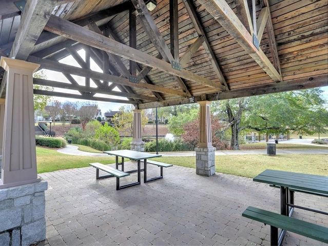 975 Odessa Drive NW, Atlanta, GA 30318