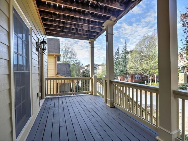 975 Odessa Drive NW, Atlanta, GA 30318