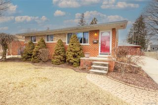 31906 Cambridge Street, Garden City, MI 48135