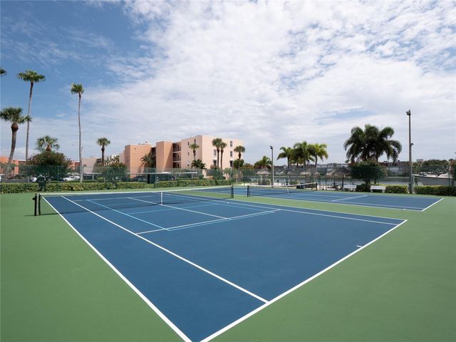 7910 SUN ISLAND DRIVE S 302, South Pasadena, FL 33707