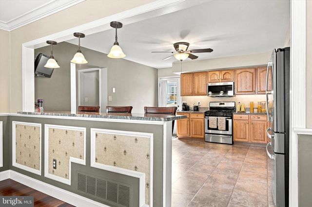 176 ASHLAND AVE, Secane, PA 19018