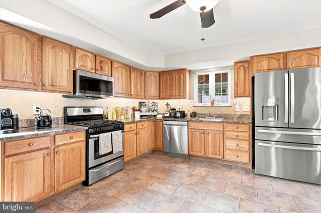 176 ASHLAND AVE, Secane, PA 19018