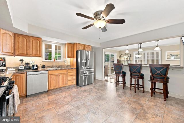 176 ASHLAND AVE, Secane, PA 19018